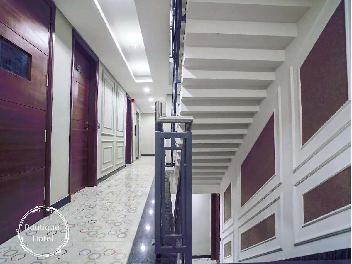 גורגאון Saltstayz Select - Golf Course Road & Sector 57 מלון