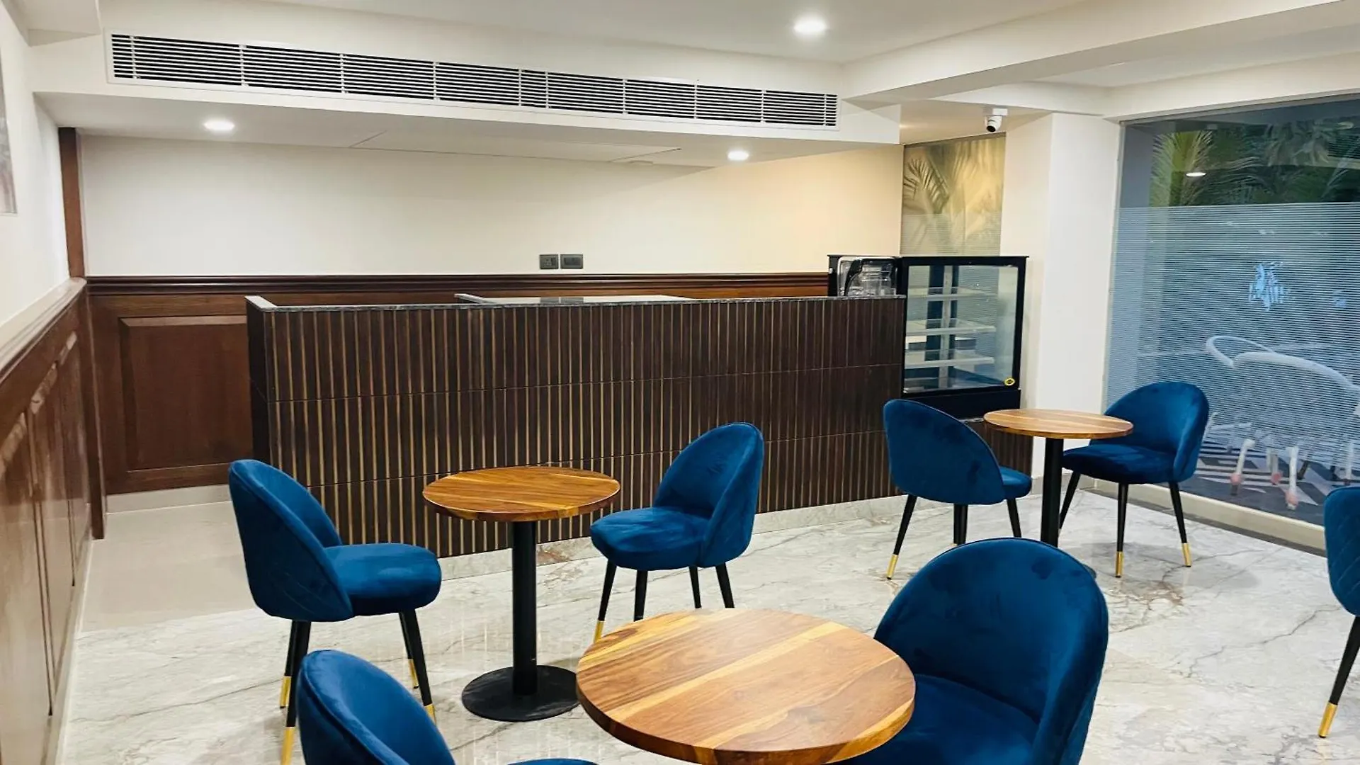 גורגאון Saltstayz Select - Golf Course Road & Sector 57 מלון